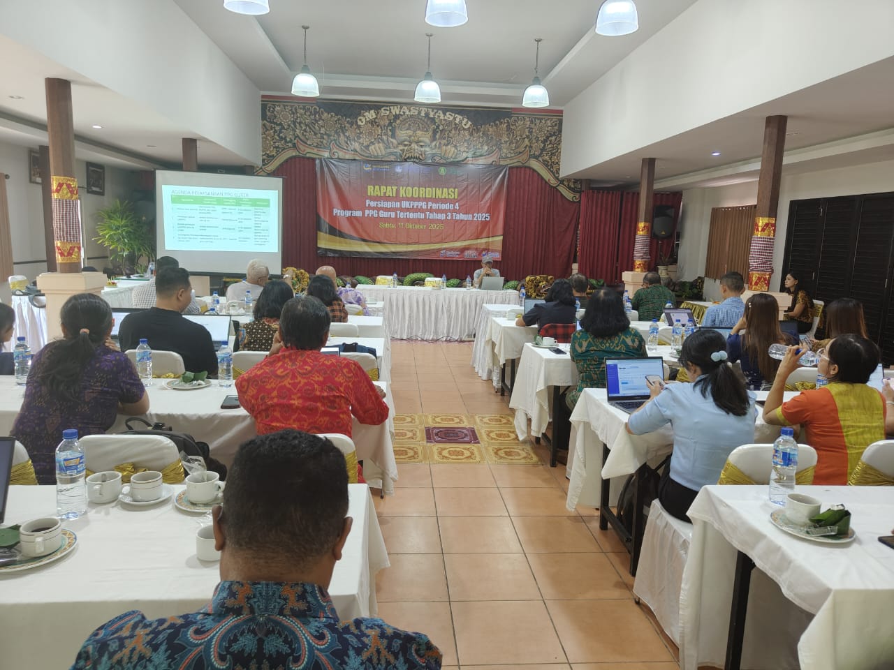 Gambar Rapat Koordinasi  3
